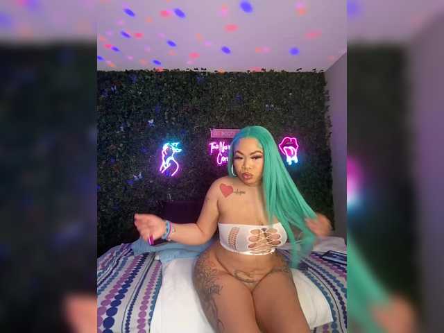 BigButtSarena's BongaCams show and profile