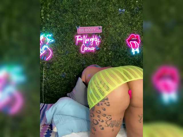 BigButtSarena's BongaCams show and profile