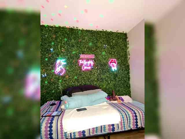 BigButtSarena Live Webcam on BongaCams