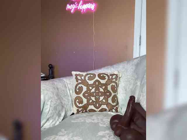 SarenaSoThick webcam