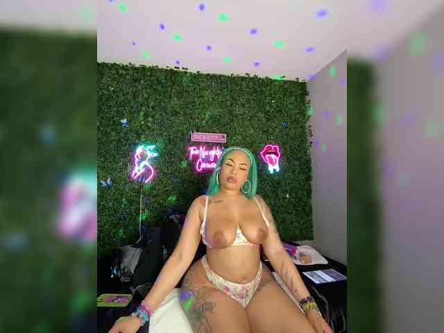 BigButtSarena BigButtSarena