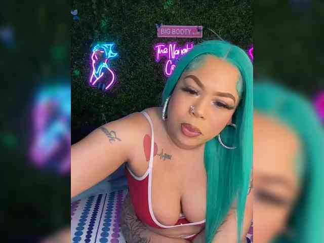 SarenaSoThick webcam