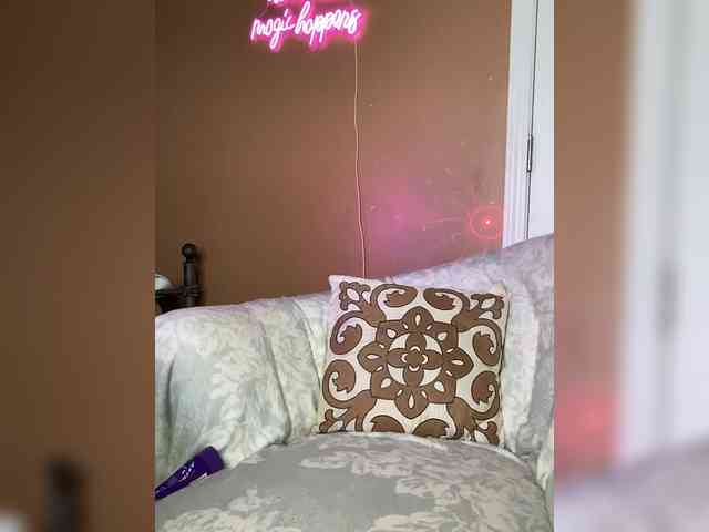 SarenaSoThick webcam