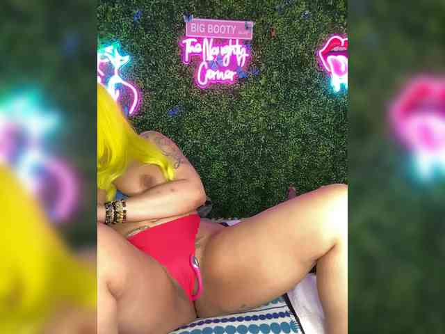 BigButtSarena BigButtSarena