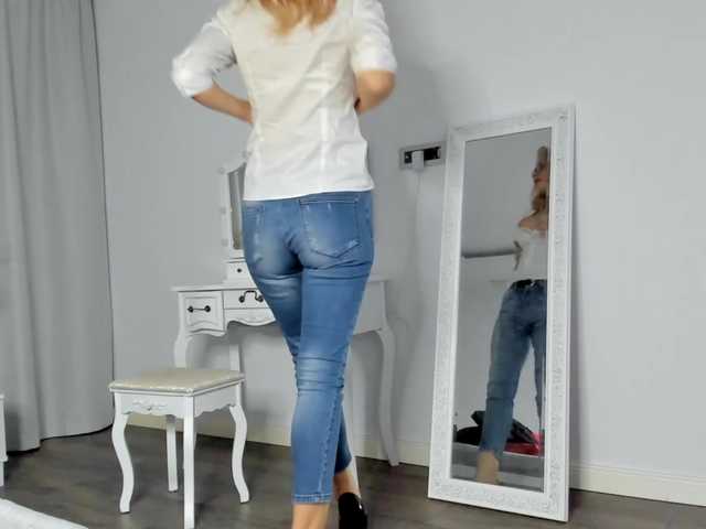 beckyspearss's BongaCams show and profile