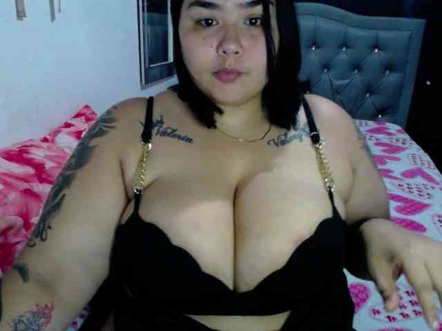GabiBigBoobs webcam