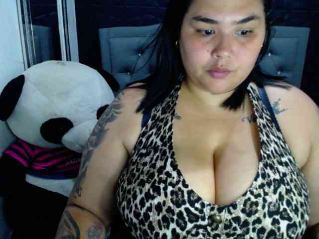 GabiBigBoobs webcam