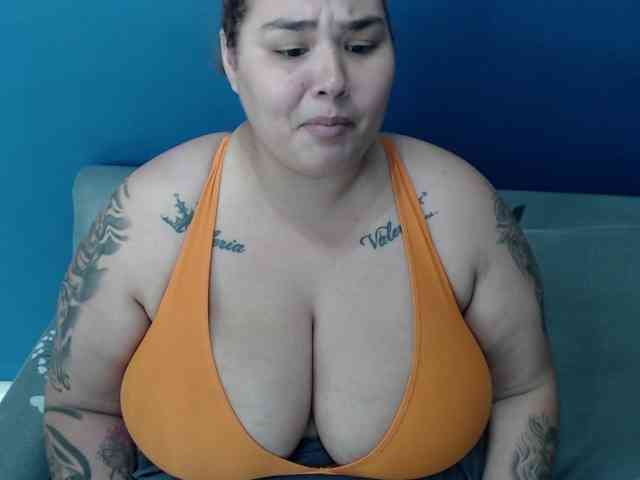 GabiBigBoobs webcam