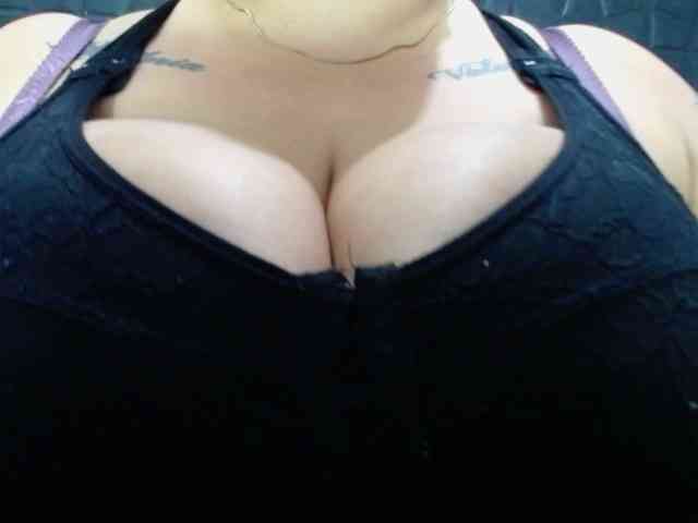 GabiBigBoobs GabiBigBoobs