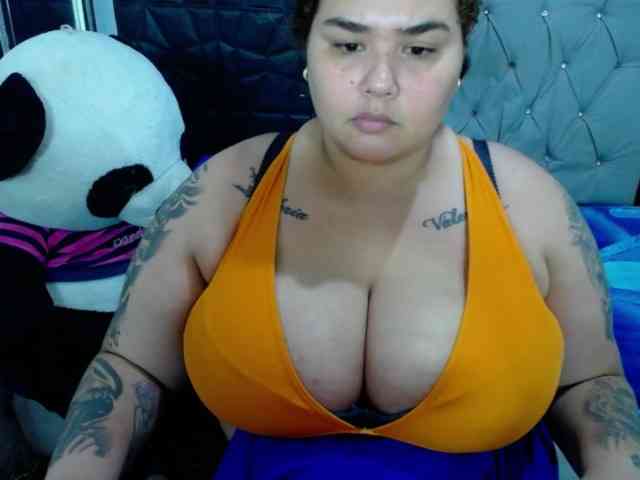 GabiBigBoobs webcam