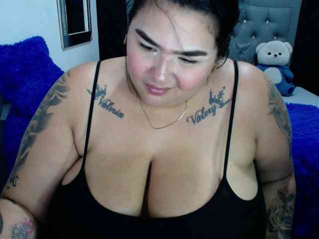 GabiBigBoobs webcam