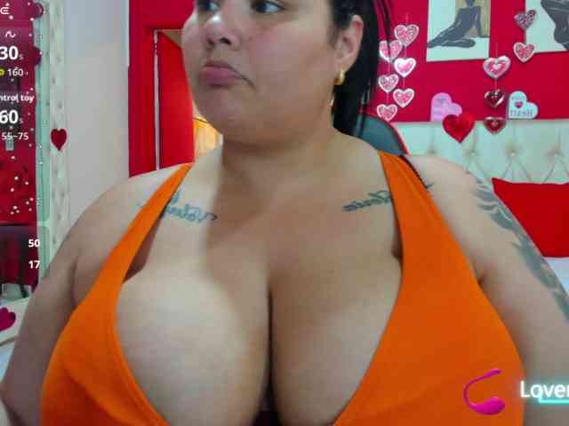 GabiBigBoobs webcam