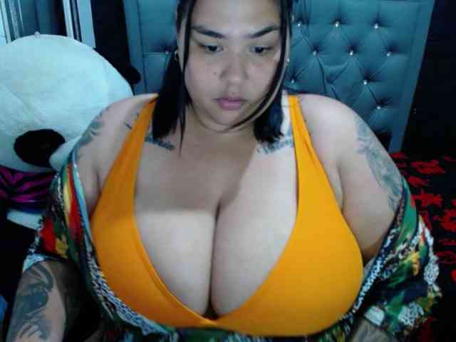 GabiBigBoobs webcam