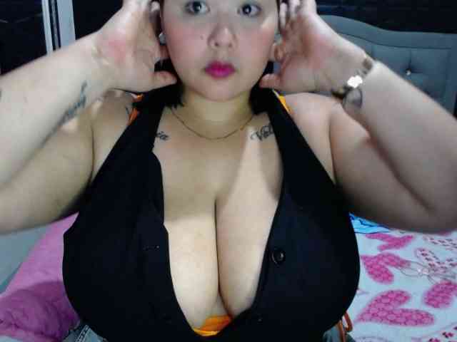 GabiBigBoobs webcam