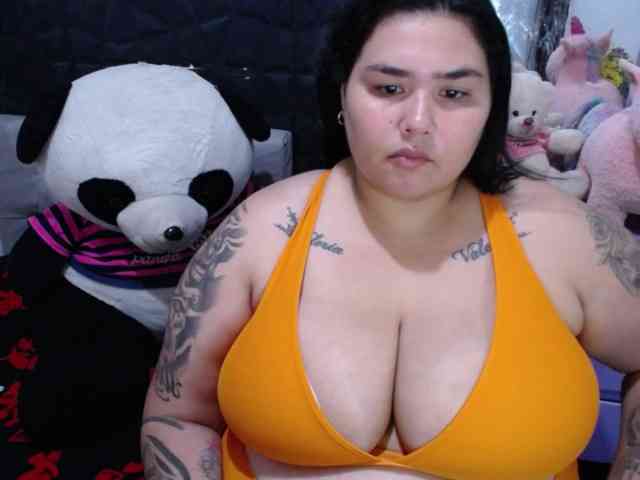 GabiBigBoobs webcam
