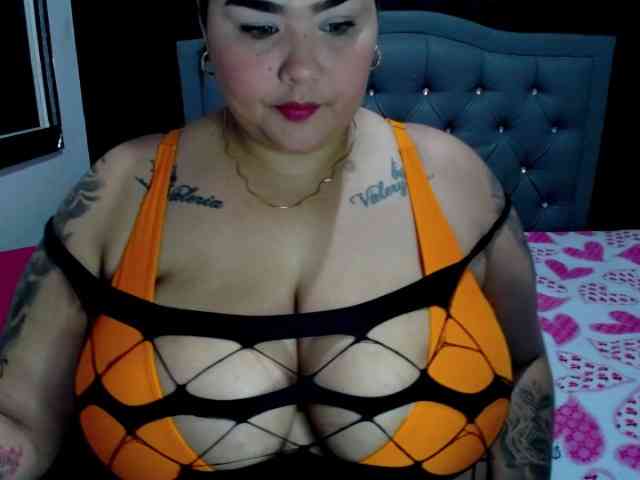 GabiBigBoobs webcam