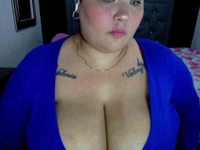 GabiBigBoobs webcam
