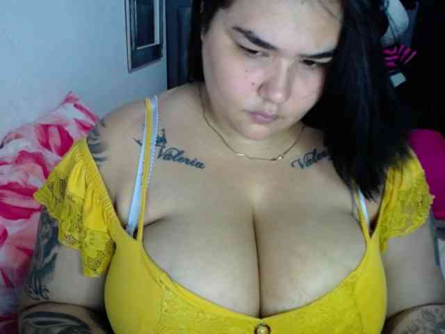 GabiBigBoobs webcam