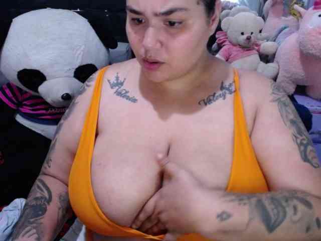 GabiBigBoobs webcam