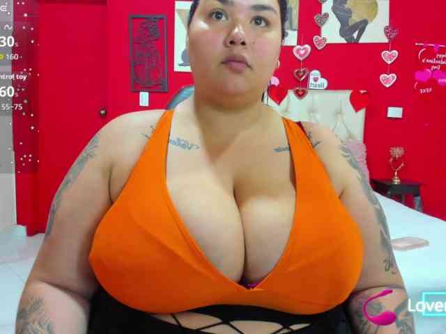 GabiBigBoobs webcam