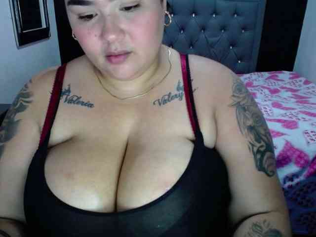 GabiBigBoobs webcam