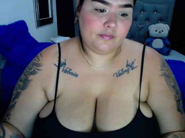 GabiBigBoobs webcam