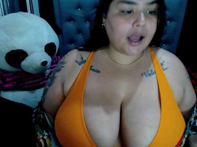 GabiBigBoobs webcam