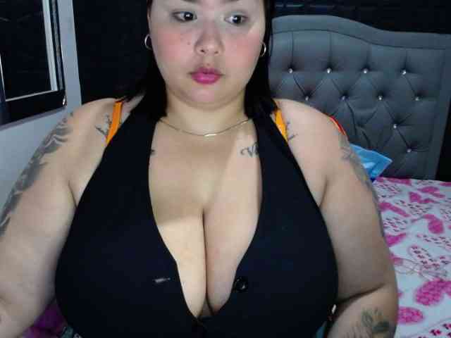 GabiBigBoobs webcam