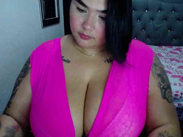 GabiBigBoobs webcam