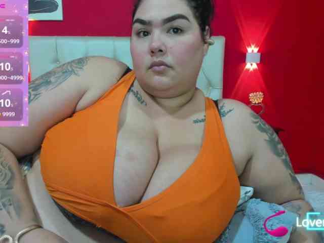 GabiBigBoobs webcam