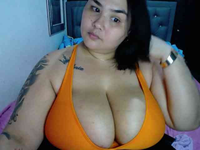 GabiBigBoobs webcam