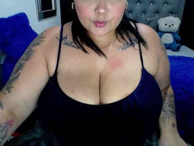 GabiBigBoobs webcam