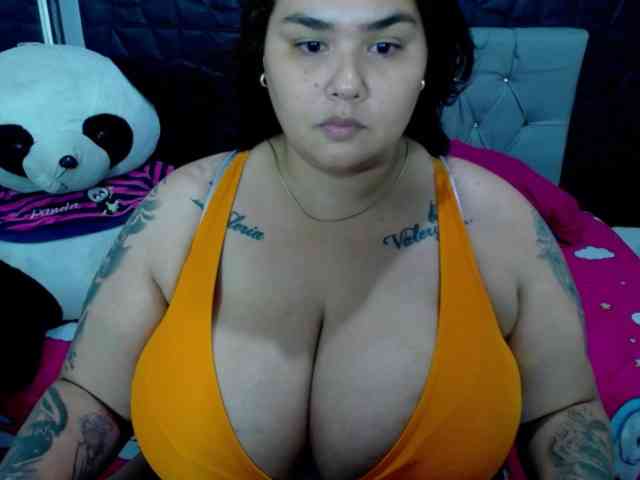 GabiBigBoobs webcam