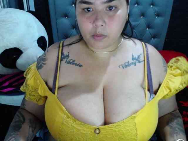 GabiBigBoobs webcam