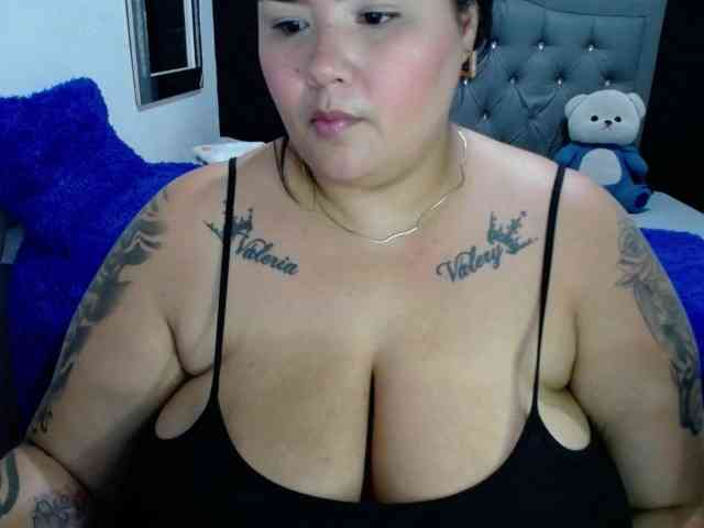 GabiBigBoobs webcam