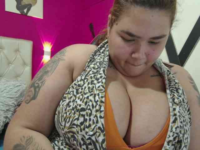 GabiBigBoobs webcam