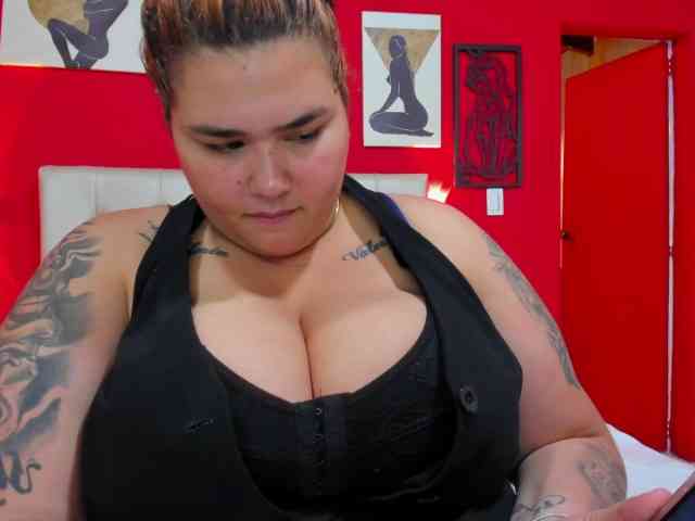 GabiBigBoobs GabiBigBoobs