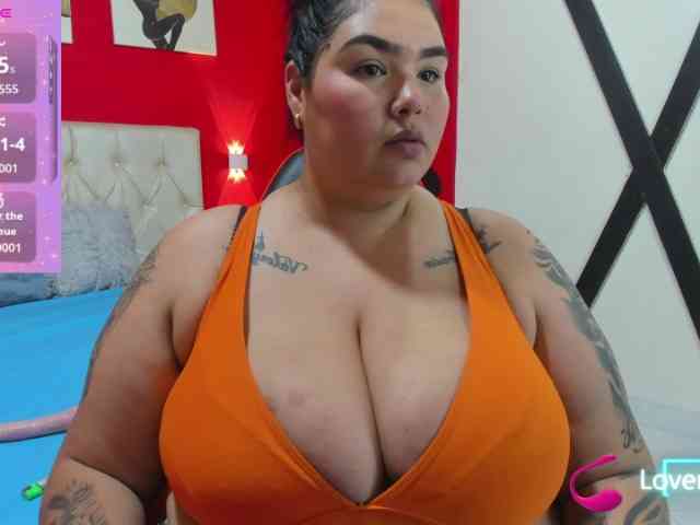 GabiBigBoobs webcam
