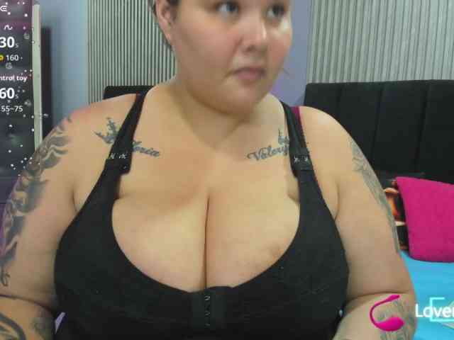 GabiBigBoobs webcam