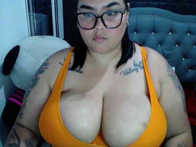 GabiBigBoobs webcam