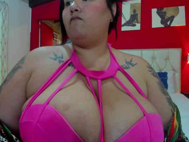 GabiBigBoobs webcam