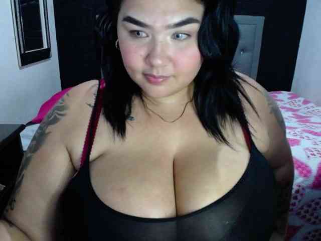 GabiBigBoobs webcam