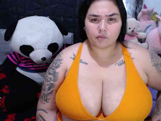 GabiBigBoobs webcam