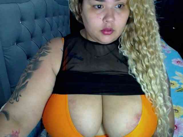 GabiBigBoobs webcam