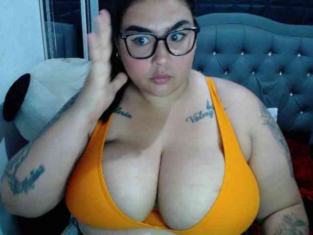 GabiBigBoobs webcam