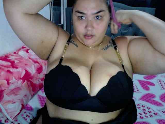 GabiBigBoobs webcam