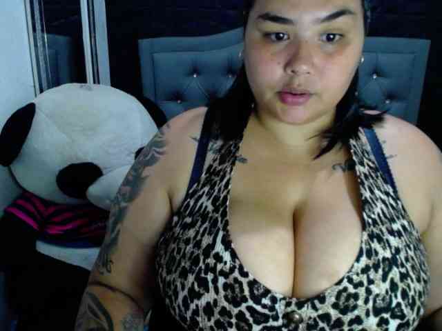 GabiBigBoobs webcam