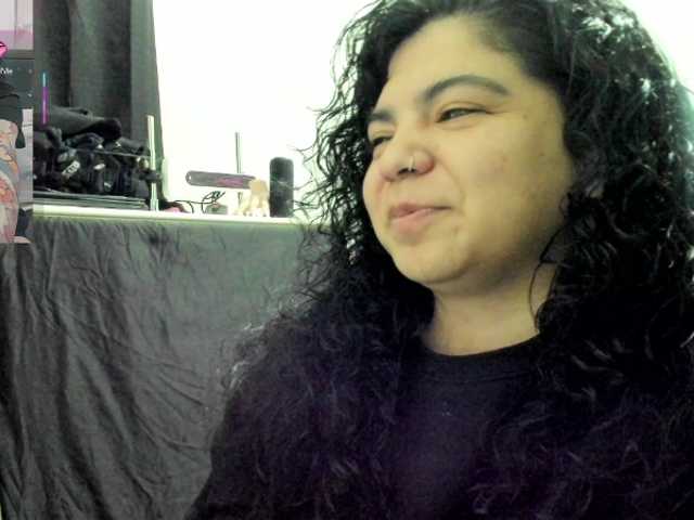 Kimmiakiss22's BongaCams show and profile