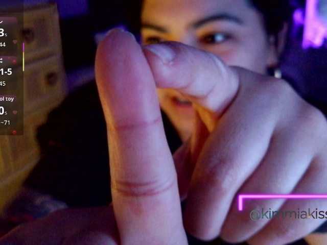 Kimmiakiss22's BongaCams show and profile