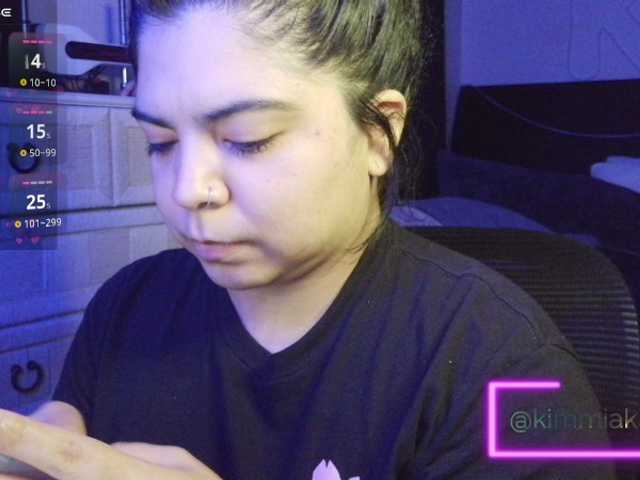 Kimmiakiss22's BongaCams show and profile